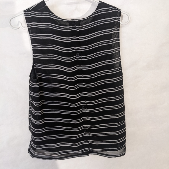 Banana Republic blouse - Picture 2 of 3